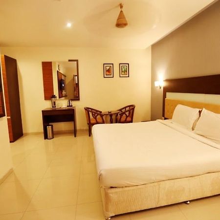 Hotel Sitara Grand Banjara Hills Hajdarábád Exteriér fotografie